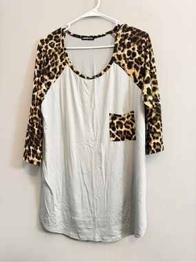 NWOT Heimish 2x Top